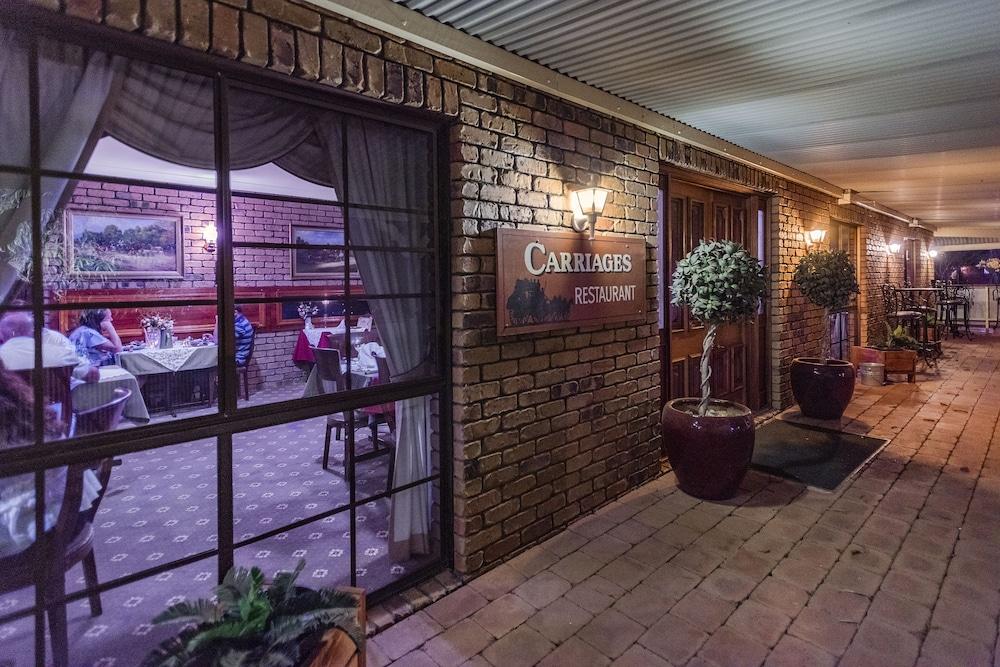 Overlander Homestead Motel Roma Exterior photo
